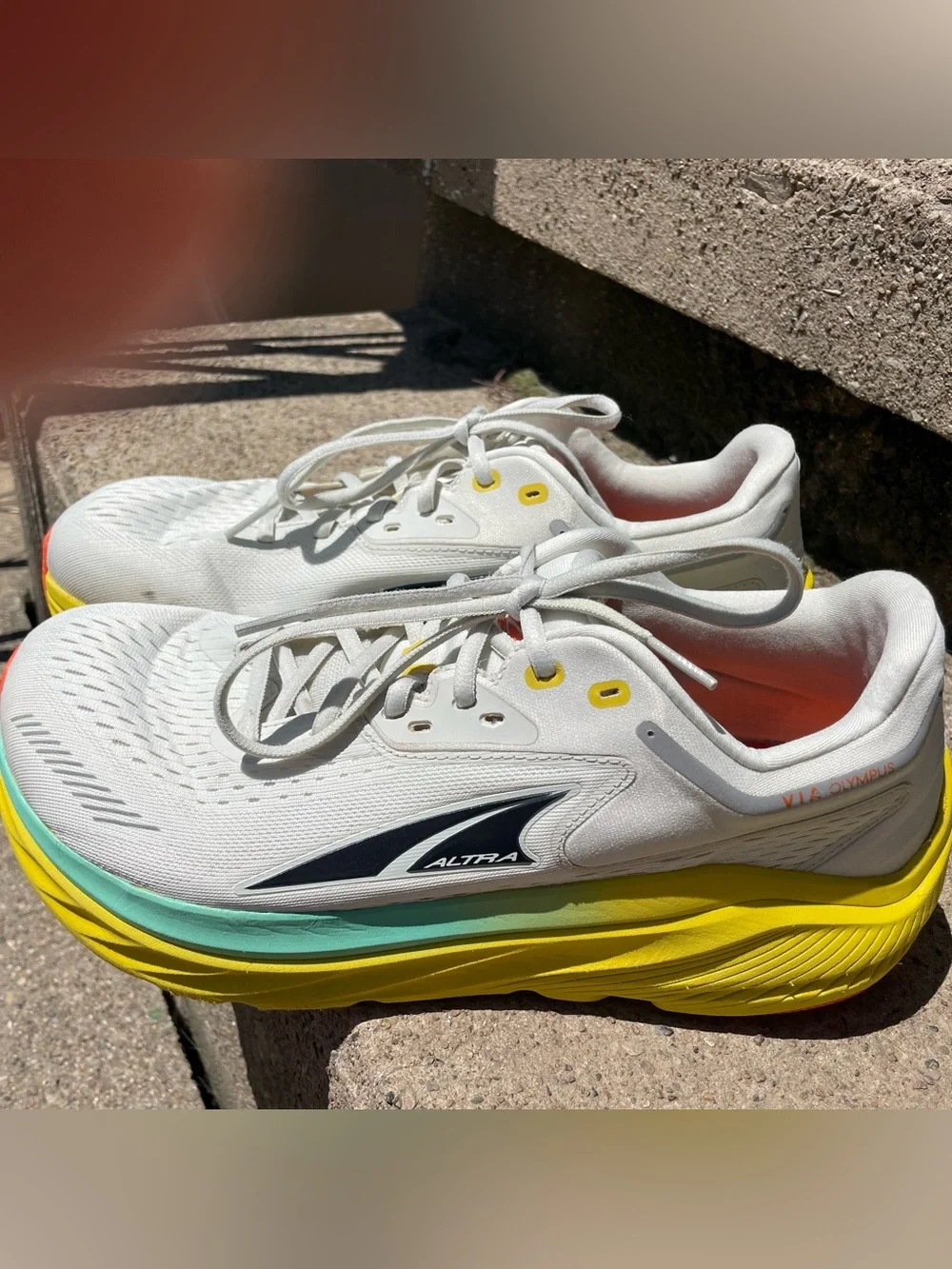 Men’s Altra Running Shoes - Picture 1 of 7
